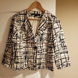 Cropped Black and White Blazer Kasper